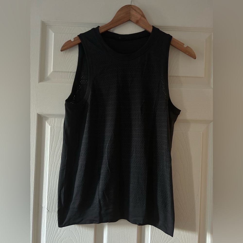 Lululemon swiftly breeze top